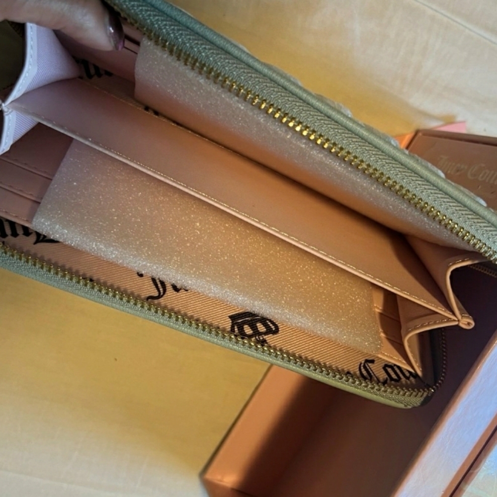 New In Box Large Juicy Couture Turquoise Zip Around Quilted Wallet With Tied Bow - Picture 5 of 9